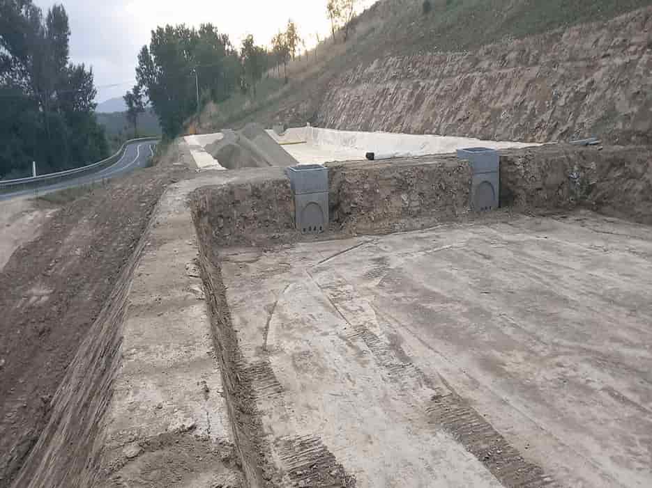 Approntamento vasche fitodepurazione flusso orizzontale